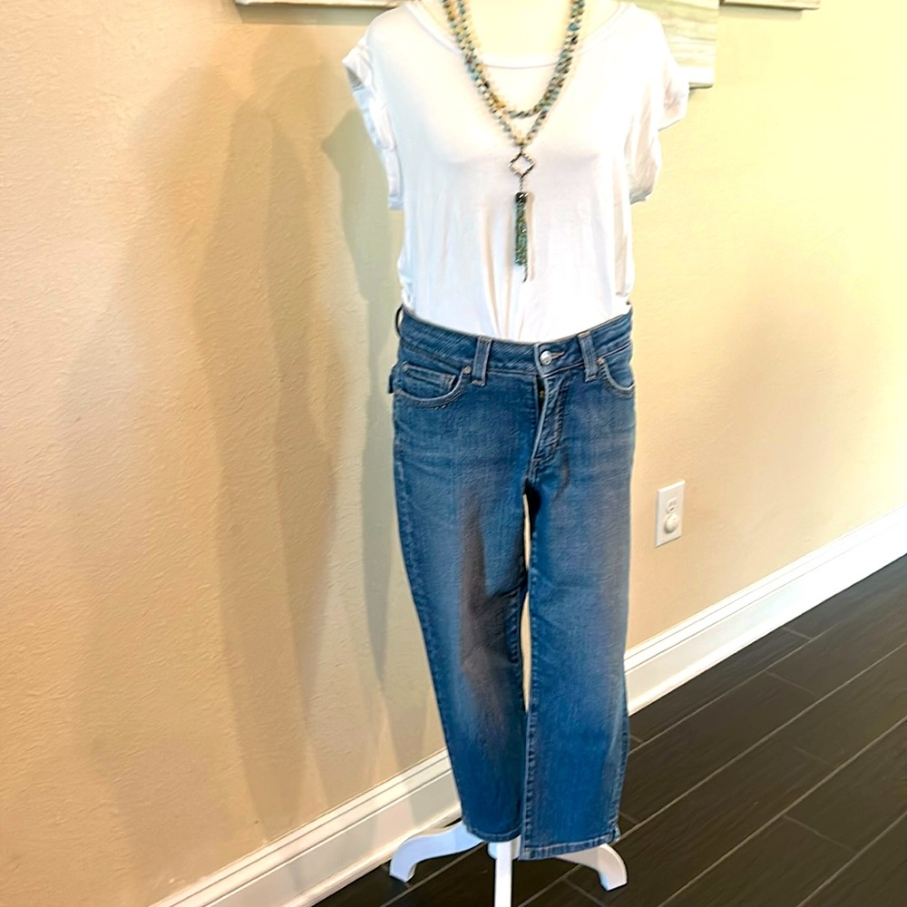 Miracle body denim jeans in size 6